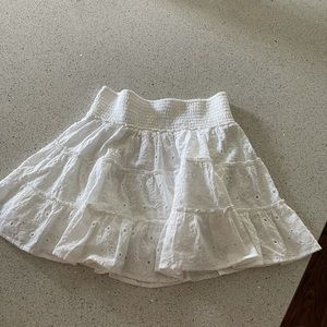 White eyelet American eagle skirt. New,with tags.